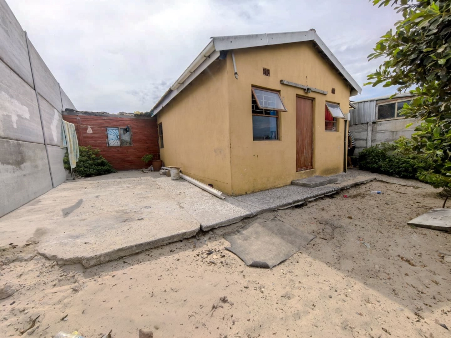 2 Bedroom Property for Sale in Lavender Hill Western Cape